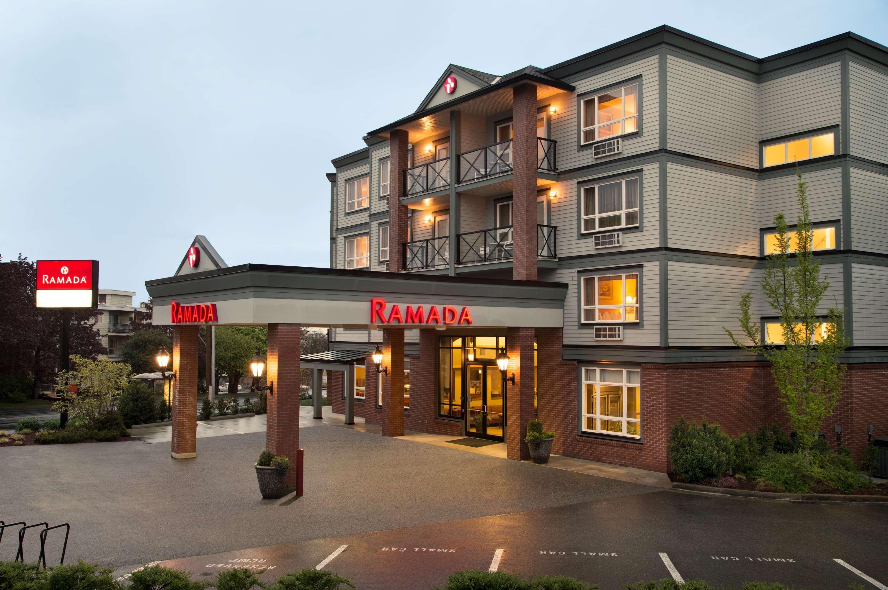 Ramada By Wyndham Nanaimo Hotel Exterior foto